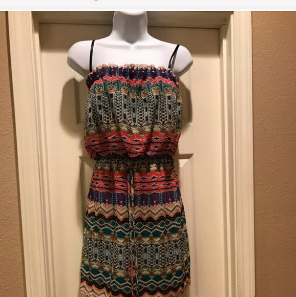 Dress - Picture 3 of 3